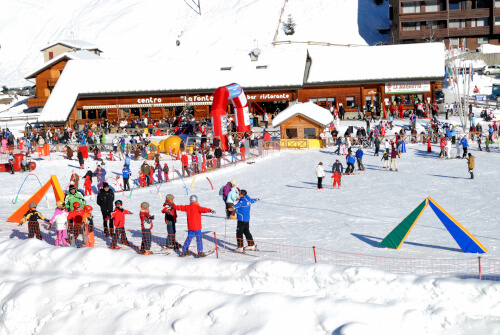 Santa Caterina Valfurva - baby park La Fonte compressed Family skiing in the Alps